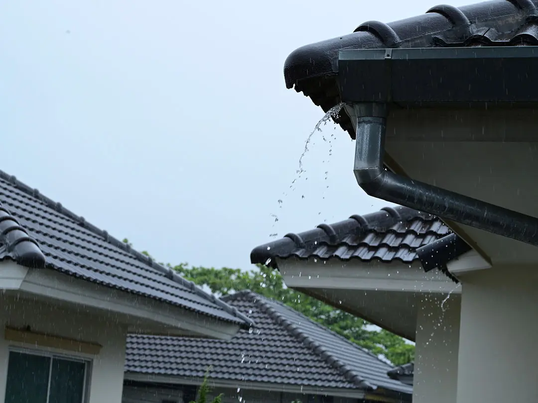 Common Signs of Poor Gutter Installation and How to Address Them